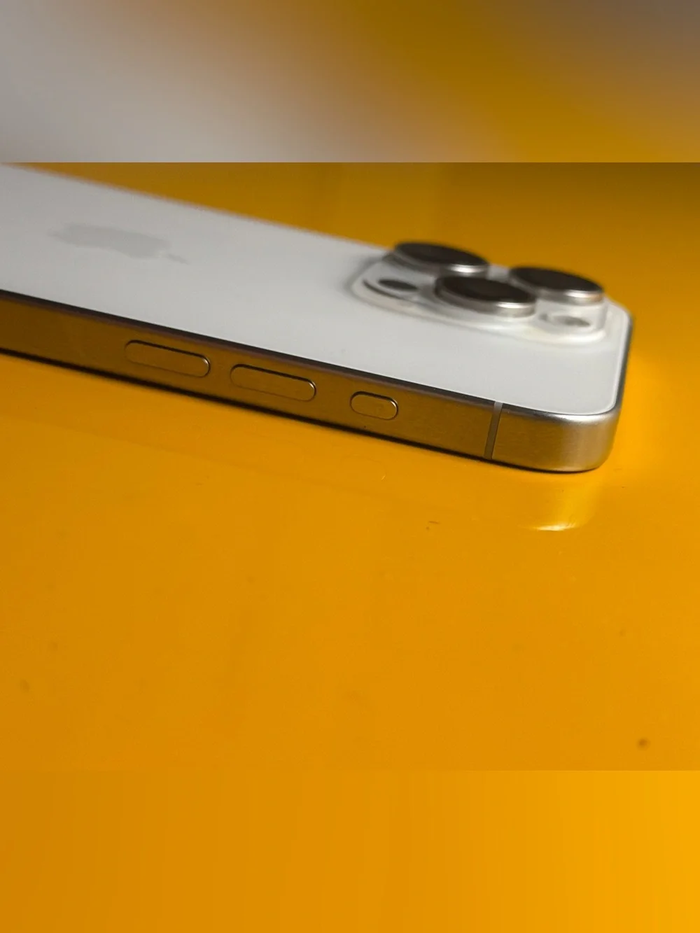 Apple iPhone 15 Pro Max - 256 GB - White Titanium (Unlocked)